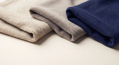 Pantofole da donna in microfibra e tessuti caldi: il comfort invernale